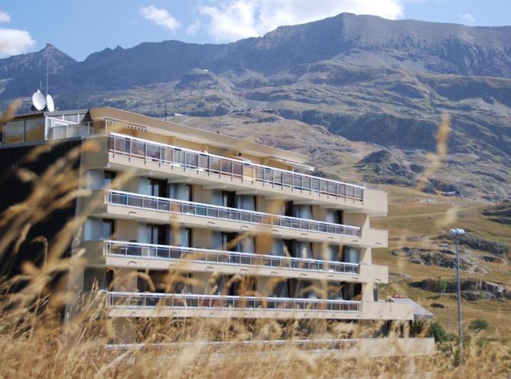 Hotel Le Dome Alpe d'Huez ภายนอก รูปภาพ