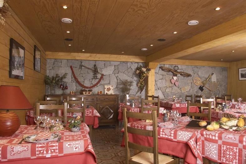 Hotel Le Dome Alpe d'Huez ภายนอก รูปภาพ