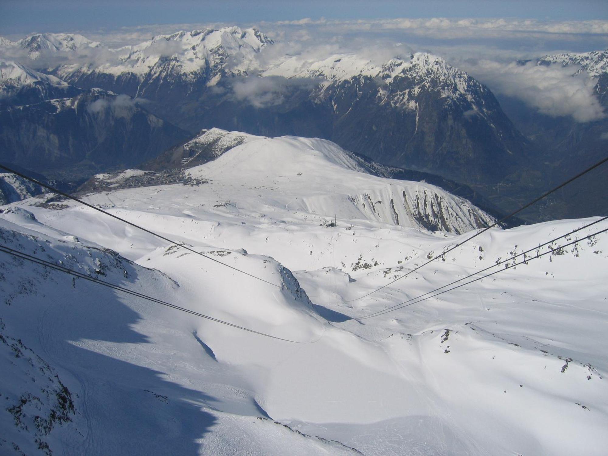 Hotel Le Dome Alpe d'Huez ภายนอก รูปภาพ